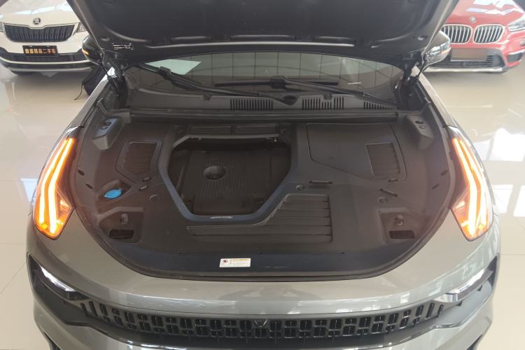 Used Lynk & Co 05 2022 2.0TD Four-Wheel Drive Dynamic Halo Engine Bay