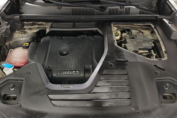 Used Lynk & Co 05 2022 2.0T Two-Wheel Drive Shine Halo Engine Bay