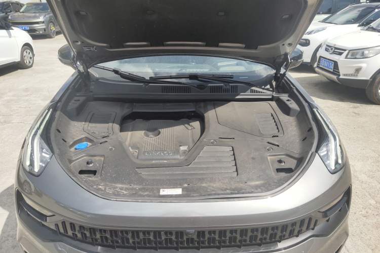Used Lynk & Co 05 2022 2.0TD Four-Wheel Drive Dynamic Halo Engine Bay