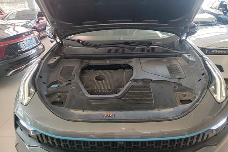 Used Lynk & Co 05 2022 2.0T Two-Wheel Drive Shine Halo Engine Bay