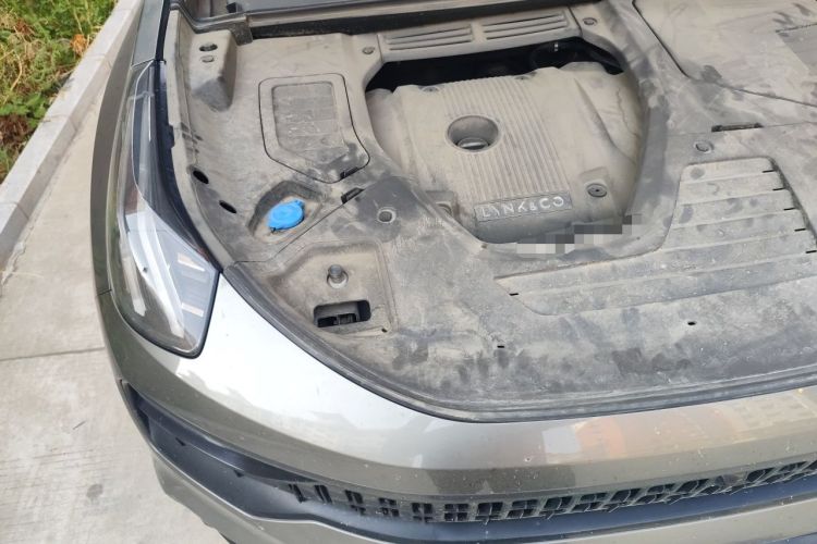 Used Lynk & Co 05 2022 2.0TD Four-Wheel Drive Dynamic Halo Engine Bay Right