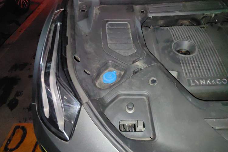 Used Lynk & Co 05 2022 2.0T Two-Wheel Drive Shine Halo Engine Bay Right