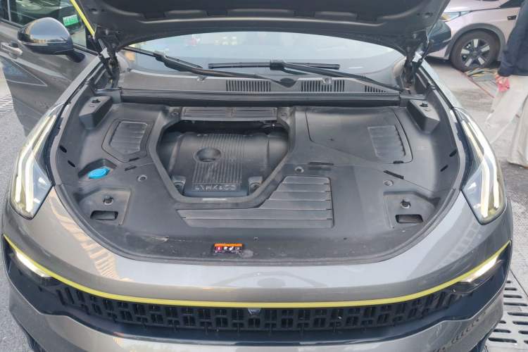 Used Lynk & Co 05 2022 2.0T Two-Wheel Drive Shine Halo Engine Bay