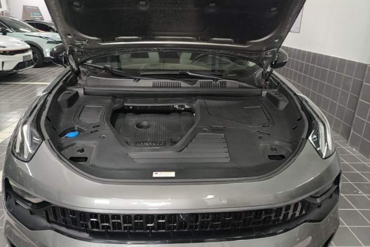 Used Lynk & Co 05 2022 2.0T Two-Wheel Drive Shine Halo Engine Bay