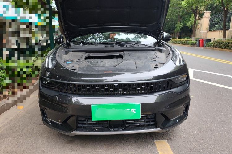 Used Lynk & Co 05 2022 2.0TD Four-Wheel Drive Dynamic Halo Engine Bay