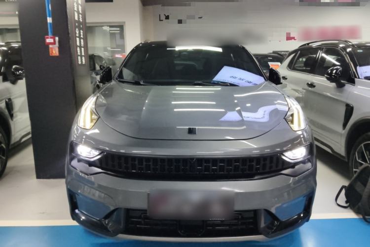 Used Lynk & Co 05 2022 2.0TD Four-Wheel Drive Dynamic Halo Exterior 1