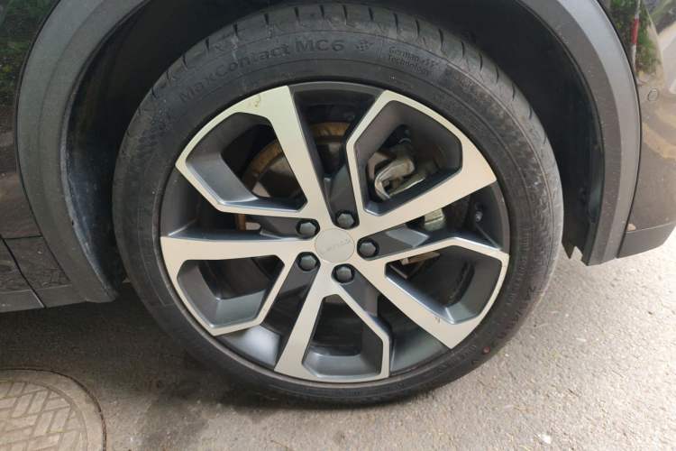 Used Lynk & Co 05 2022 2.0TD Four-Wheel Drive Dynamic Halo Exterior 1