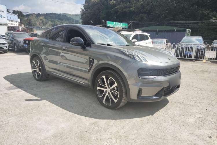 Used Lynk & Co 05 2022 2.0TD Four-Wheel Drive Dynamic Halo Exterior 2