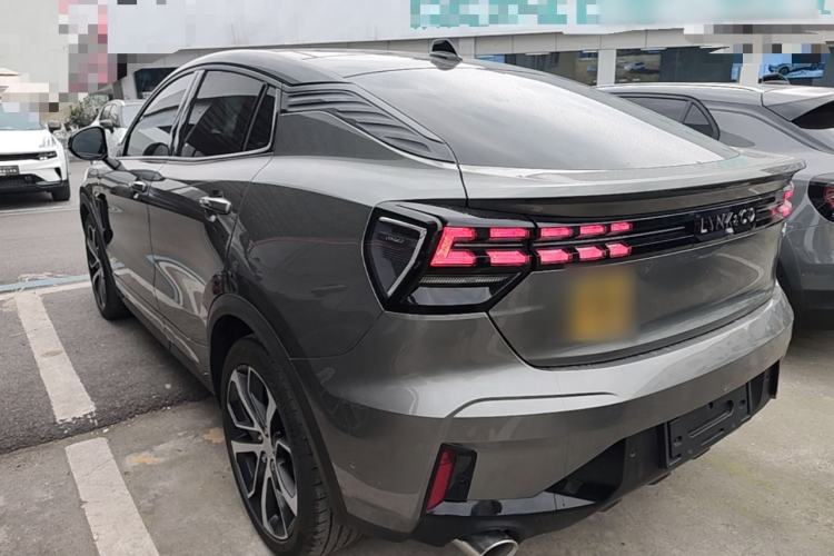 Used Lynk & Co 05 2022 2.0TD Four-Wheel Drive Dynamic Halo Exterior 2