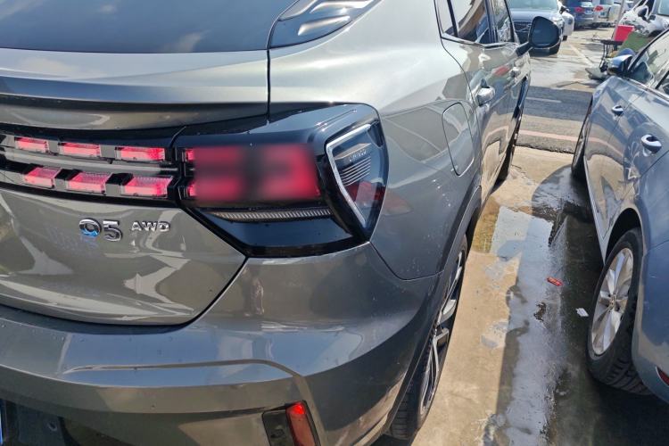 Used Lynk & Co 05 2022 2.0TD Four-Wheel Drive Dynamic Halo Exterior 3