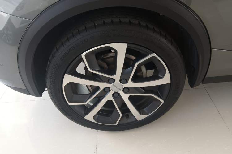 Used Lynk & Co 05 2022 2.0TD Four-Wheel Drive Dynamic Halo Exterior 4