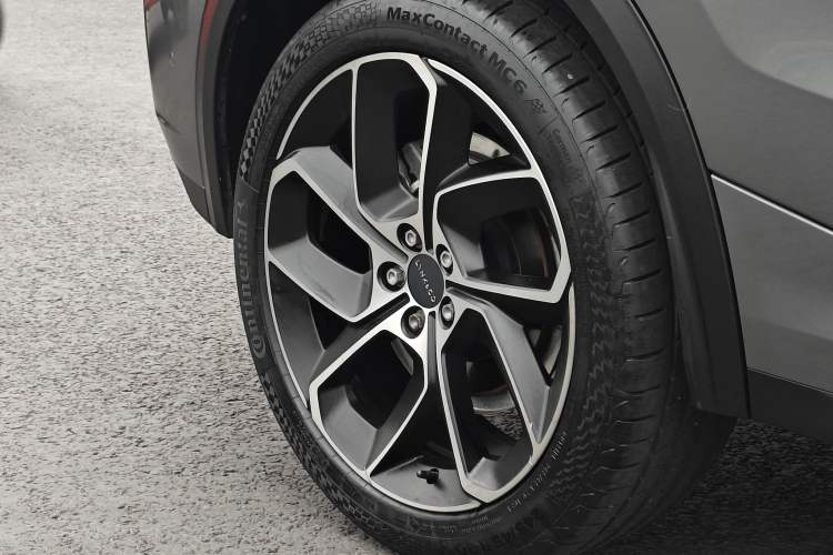 Used Lynk & Co 05 2022 2.0T Two-Wheel Drive Shine Halo Exterior 6