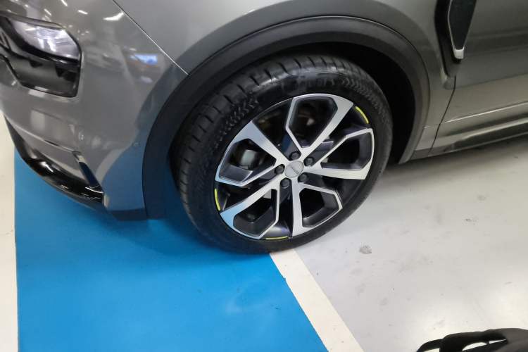 Used Lynk & Co 05 2022 2.0TD Four-Wheel Drive Dynamic Halo Exterior 7