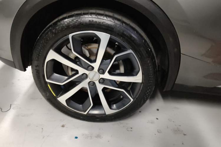 Used Lynk & Co 05 2022 2.0TD Four-Wheel Drive Dynamic Halo Exterior 8