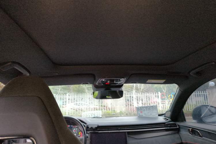 Used Lynk & Co 05 2022 2.0TD Four-Wheel Drive Dynamic Halo Headliner