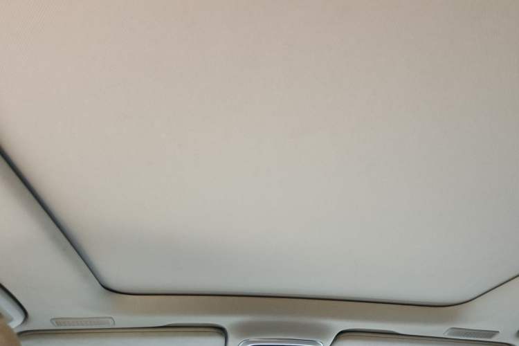 Used Lynk & Co 05 2022 2.0T Two-Wheel Drive Shine Halo Headliner
