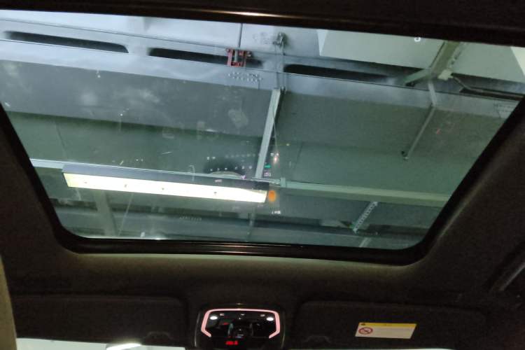 Used Lynk & Co 05 2022 2.0TD Four-Wheel Drive Dynamic Halo Headliner