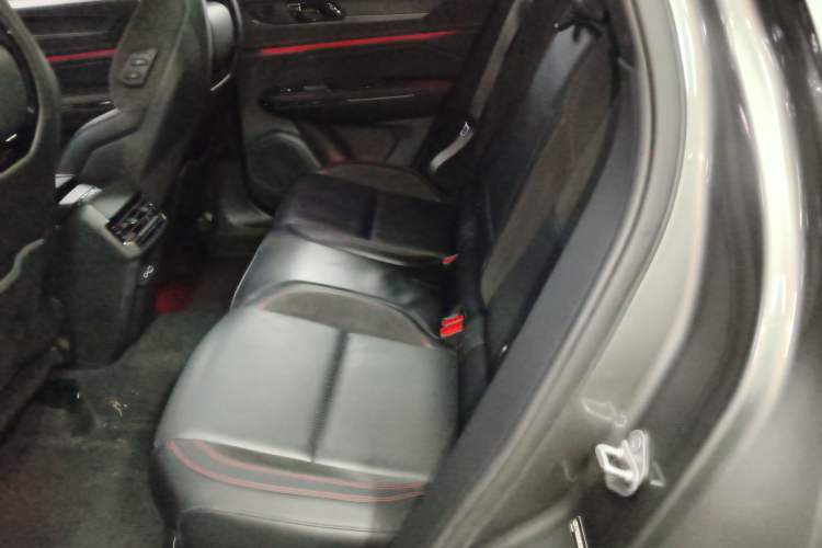 Used Lynk & Co 05 2022 2.0TD Four-Wheel Drive Dynamic Halo Interior 4