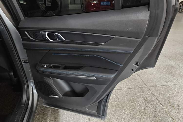 Used Lynk & Co 05 2022 2.0T Two-Wheel Drive Shine Halo Interior 6