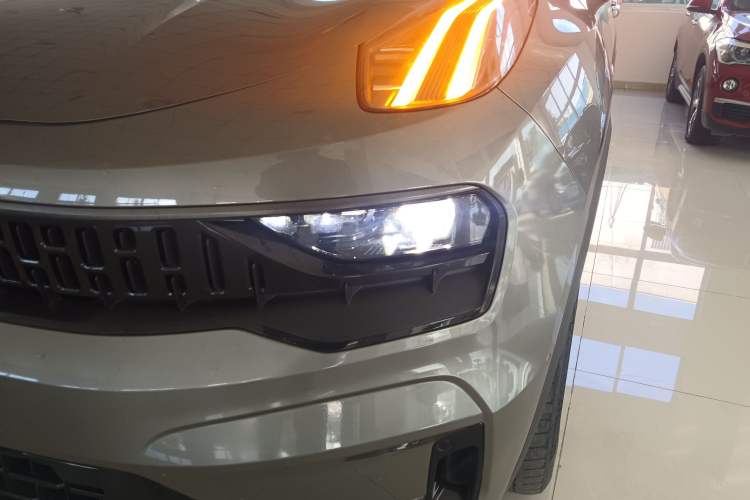 Used Lynk & Co 05 2022 2.0TD Four-Wheel Drive Dynamic Halo Left Front Headlight