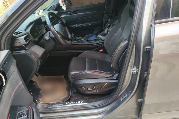 Used Lynk & Co 05 2022 2.0TD Four-Wheel Drive Dynamic Halo Left Front Seat