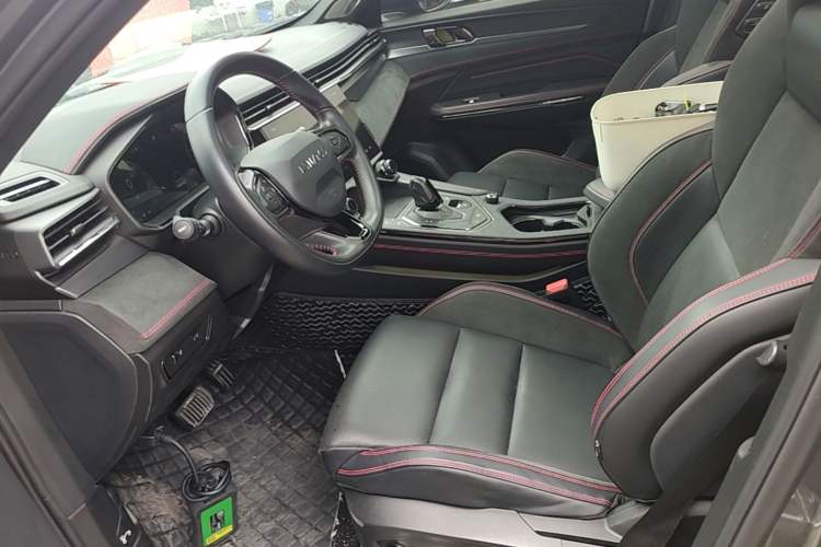 Used Lynk & Co 05 2022 2.0TD Four-Wheel Drive Dynamic Halo Left Front Seat