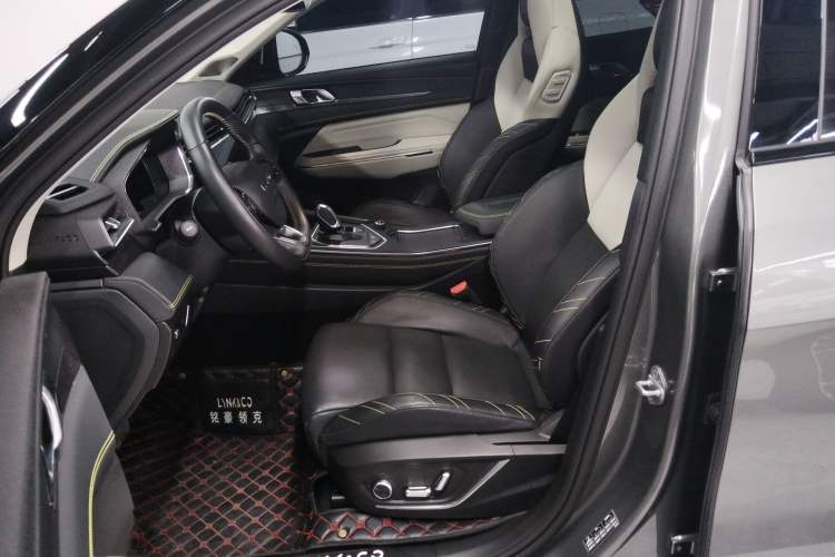 Used Lynk & Co 05 2022 2.0T Two-Wheel Drive Shine Halo Left Front Seat