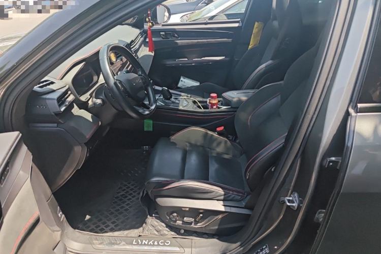 Used Lynk & Co 05 2022 2.0TD Four-Wheel Drive Dynamic Halo Left Front Seat