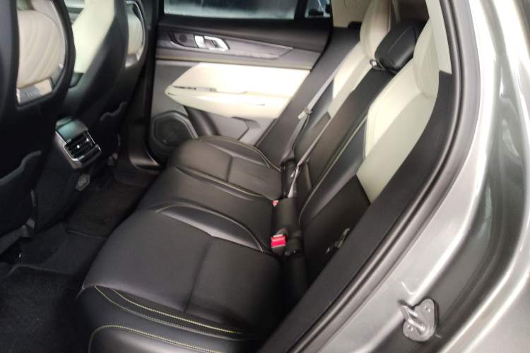 Used Lynk & Co 05 2022 2.0TD Two-Wheel Drive Zhaoyang Plus Left Rear Seat