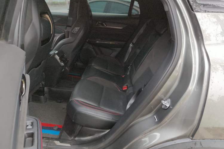 Used Lynk & Co 05 2022 2.0TD Four-Wheel Drive Dynamic Halo Left Rear Seat