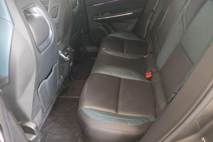 Used Lynk & Co 05 2022 2.0T Two-Wheel Drive Shine Halo Left Rear Seat
