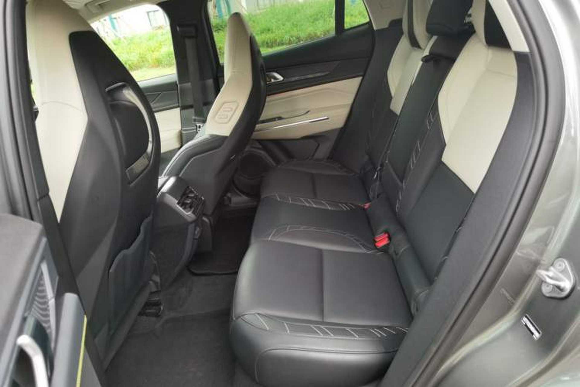 Used Lynk & Co 05 2022 2.0T Two-Wheel Drive Shine Halo Left Rear Seat