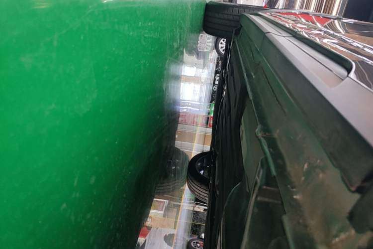 Used Lynk & Co 05 2022 2.0T Two-Wheel Drive Shine Halo Left Side Sill