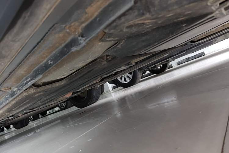 Used Lynk & Co 05 2022 2.0T Two-Wheel Drive Shine Halo Left Side Sill