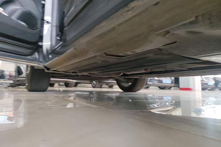Used Lynk & Co 05 2022 2.0T Two-Wheel Drive Shine Halo Left Side Sill
