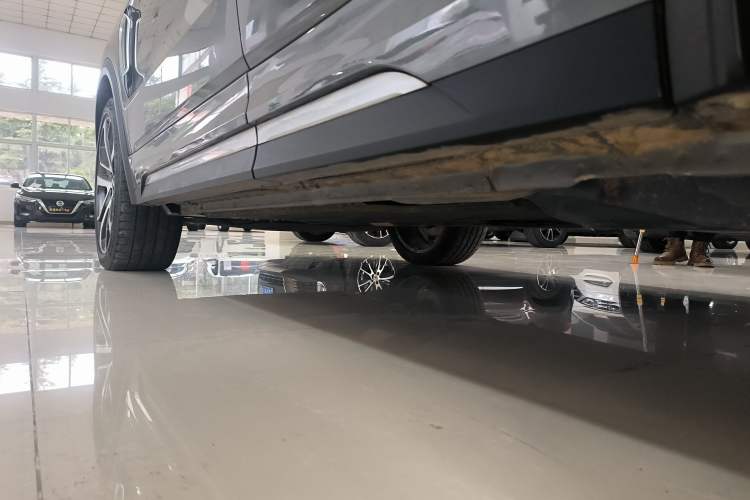 Used Lynk & Co 05 2022 2.0TD Four-Wheel Drive Dynamic Halo Left Side Sill