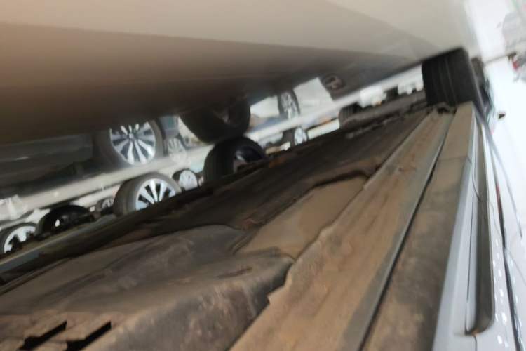 Used Lynk & Co 05 2022 2.0T Two-Wheel Drive Shine Halo Left Side Sill