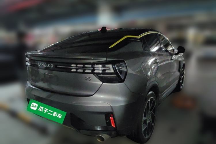 Used Lynk & Co 05 2022 2.0T Two-Wheel Drive Shine Halo Rear Right 45 Deg