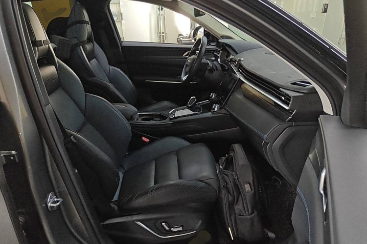 Used Lynk & Co 05 2022 2.0T Two-Wheel Drive Shine Halo Right Front Seat