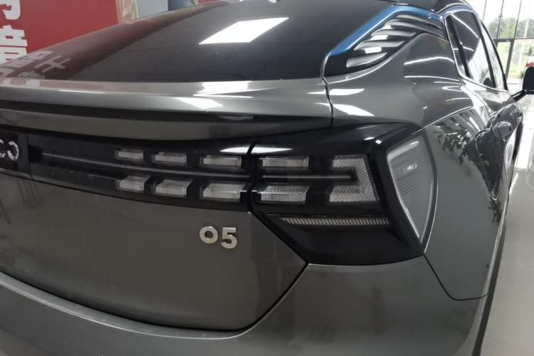 Used Lynk & Co 05 2022 2.0T Two-Wheel Drive Shine Halo Right Rear Taillight