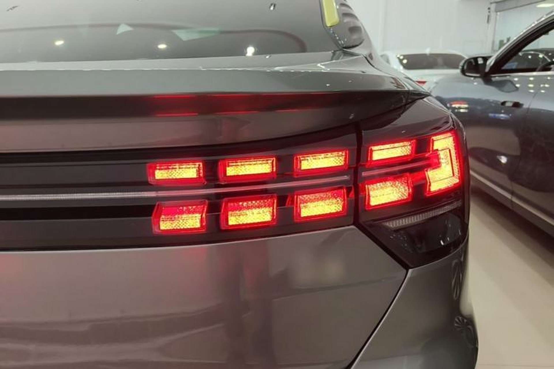 Used Lynk & Co 05 2022 2.0T Two-Wheel Drive Shine Halo Right Rear Taillight