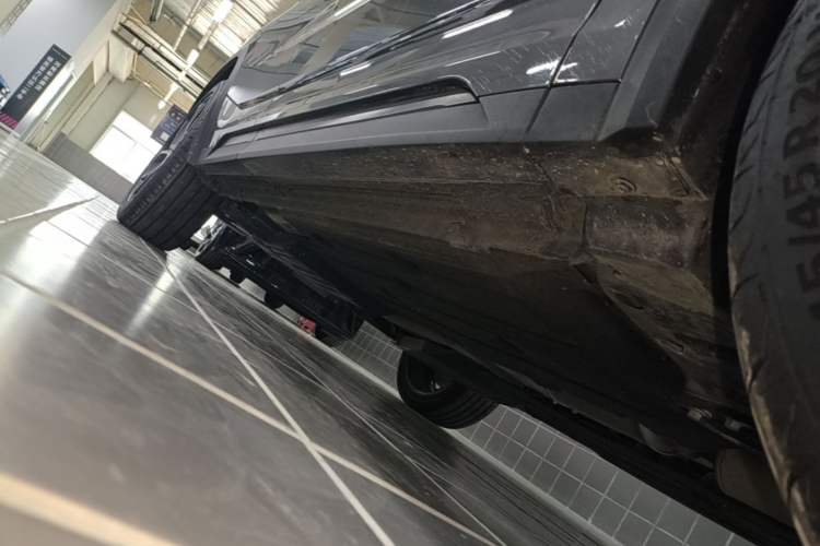 Used Lynk & Co 05 2022 2.0T Two-Wheel Drive Shine Halo Right Side Sill