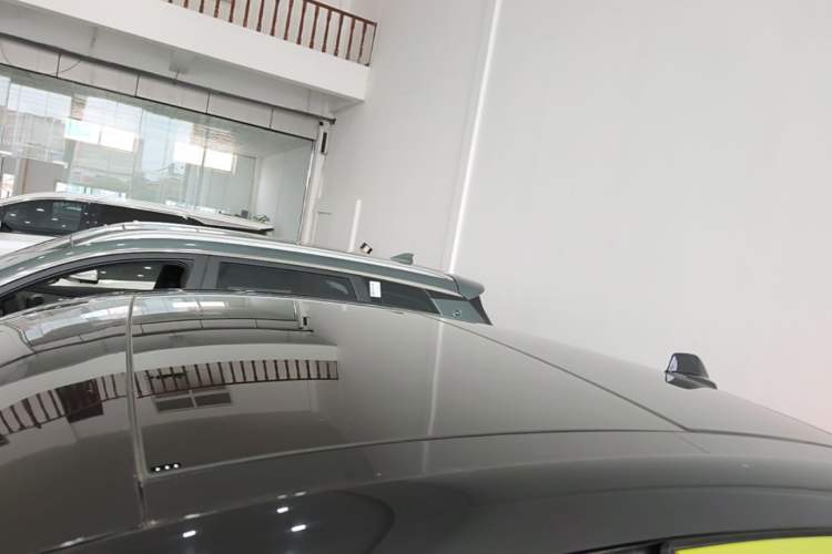 Used Lynk & Co 05 2022 2.0T Two-Wheel Drive Shine Halo Roof