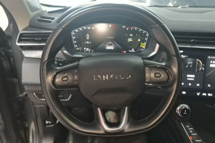 Used Lynk & Co 05 2022 2.0T Two-Wheel Drive Shine Halo Steering Wheel