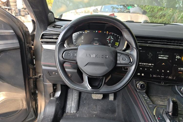 Used Lynk & Co 05 2022 2.0TD Four-Wheel Drive Dynamic Halo Steering Wheel