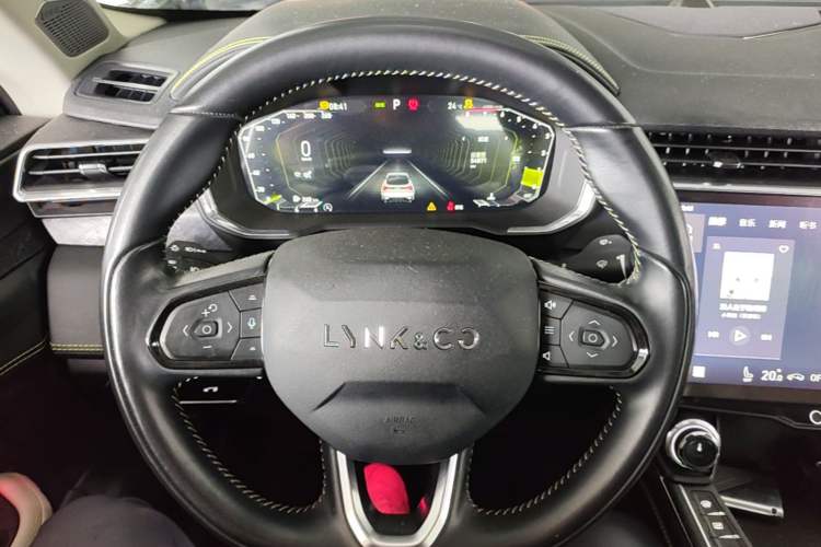 Used Lynk & Co 05 2022 2.0T Two-Wheel Drive Shine Halo Steering Wheel