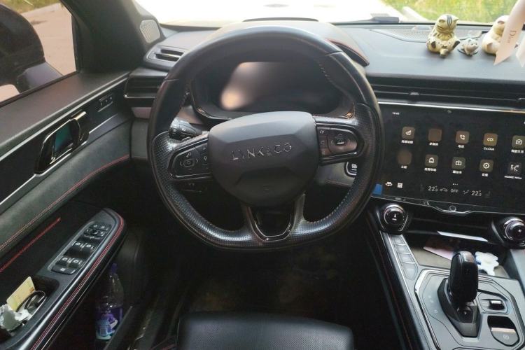 Used Lynk & Co 05 2022 2.0TD Four-Wheel Drive Dynamic Halo Steering Wheel