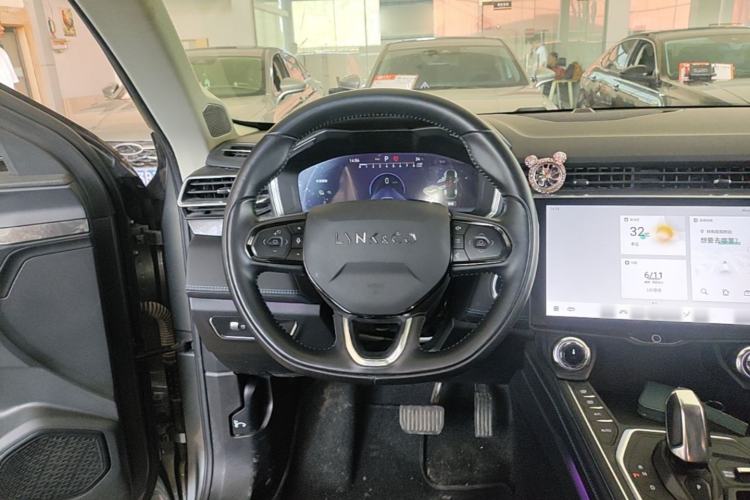 Used Lynk & Co 05 2022 2.0T Two-Wheel Drive Shine Halo Steering Wheel