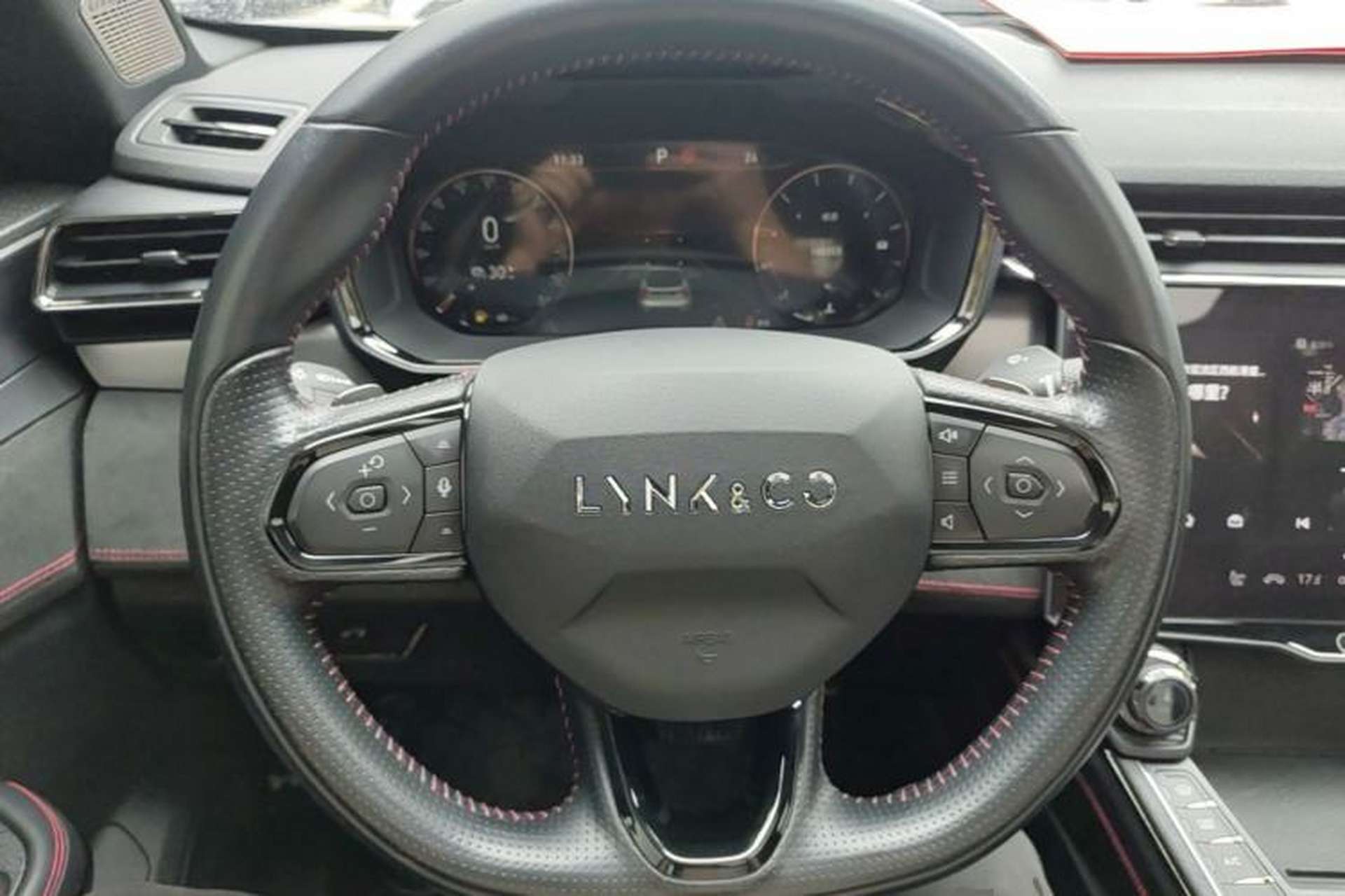 Used Lynk & Co 05 2022 2.0TD Four-Wheel Drive Dynamic Halo Steering Wheel