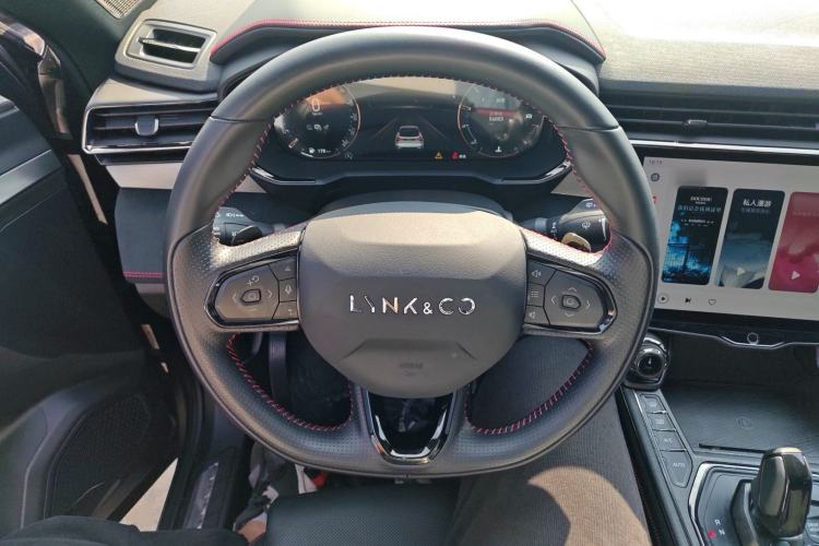Used Lynk & Co 05 2022 2.0TD Four-Wheel Drive Dynamic Halo Steering Wheel